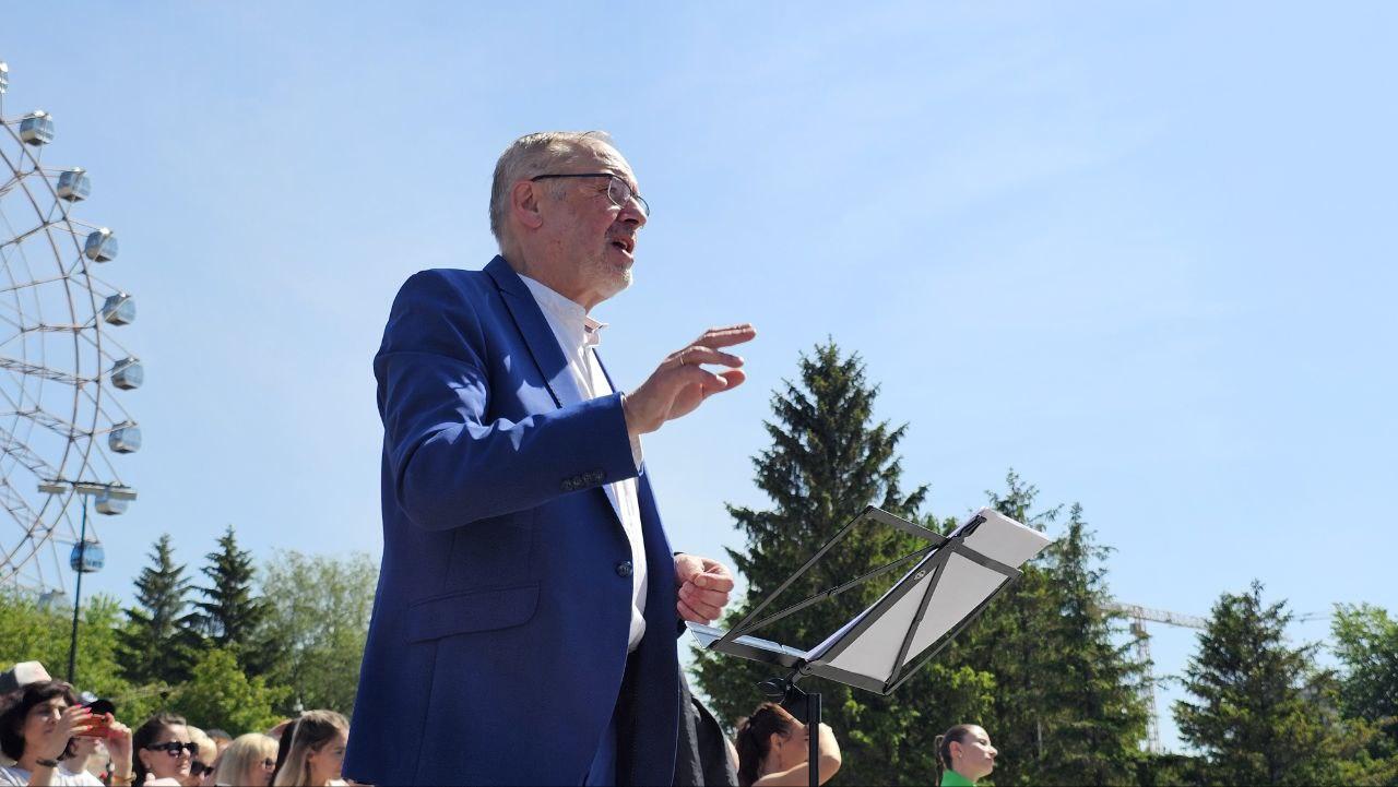 Фото «Тысячи детских улыбок» На Михайловской Набережной и в парке «Арена» в Новосибирске стартовал День защиты детей – ОНЛАЙН репортаж 14